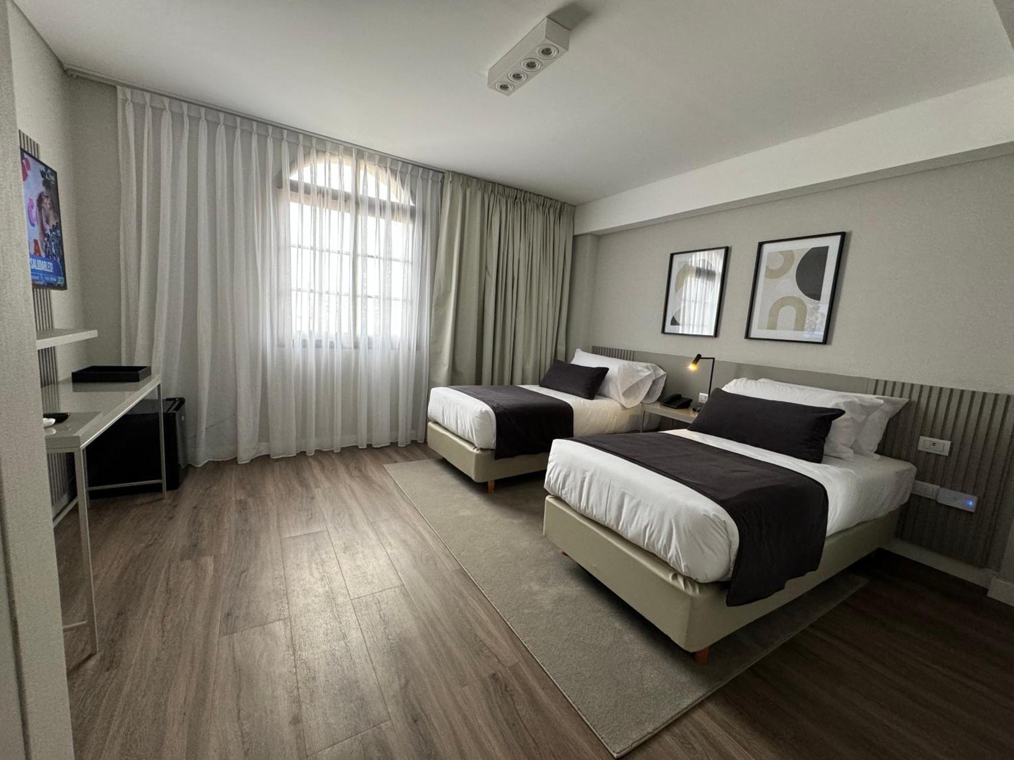 Guemes Hotel & Spa サルタ エクステリア 写真