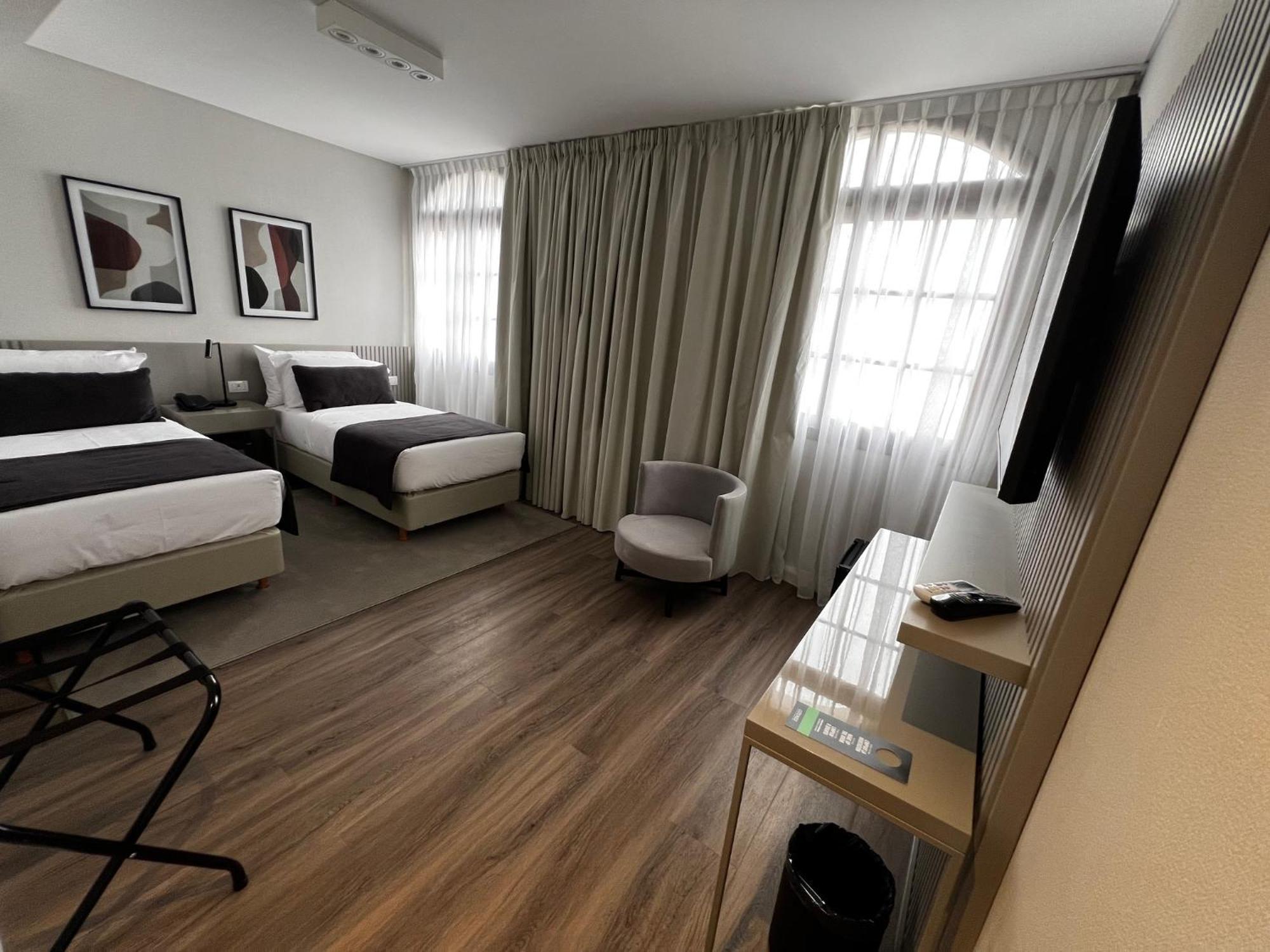 Guemes Hotel & Spa サルタ エクステリア 写真
