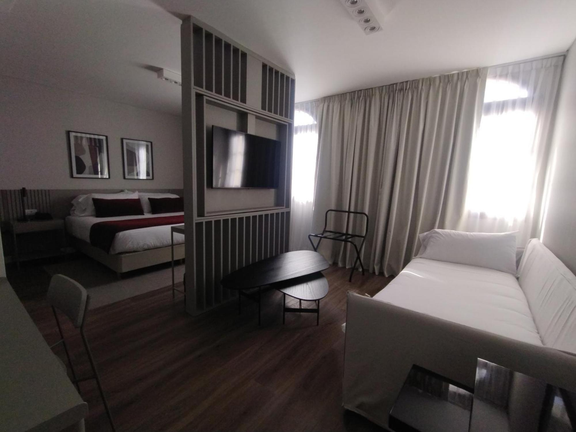 Guemes Hotel & Spa サルタ エクステリア 写真